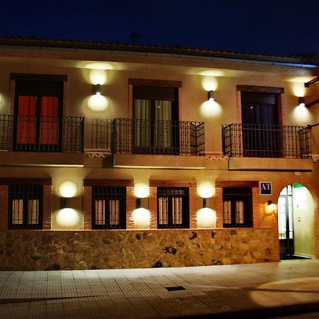 Apartamentos Turisticos Mirayuste Guadalupe  Esterno foto