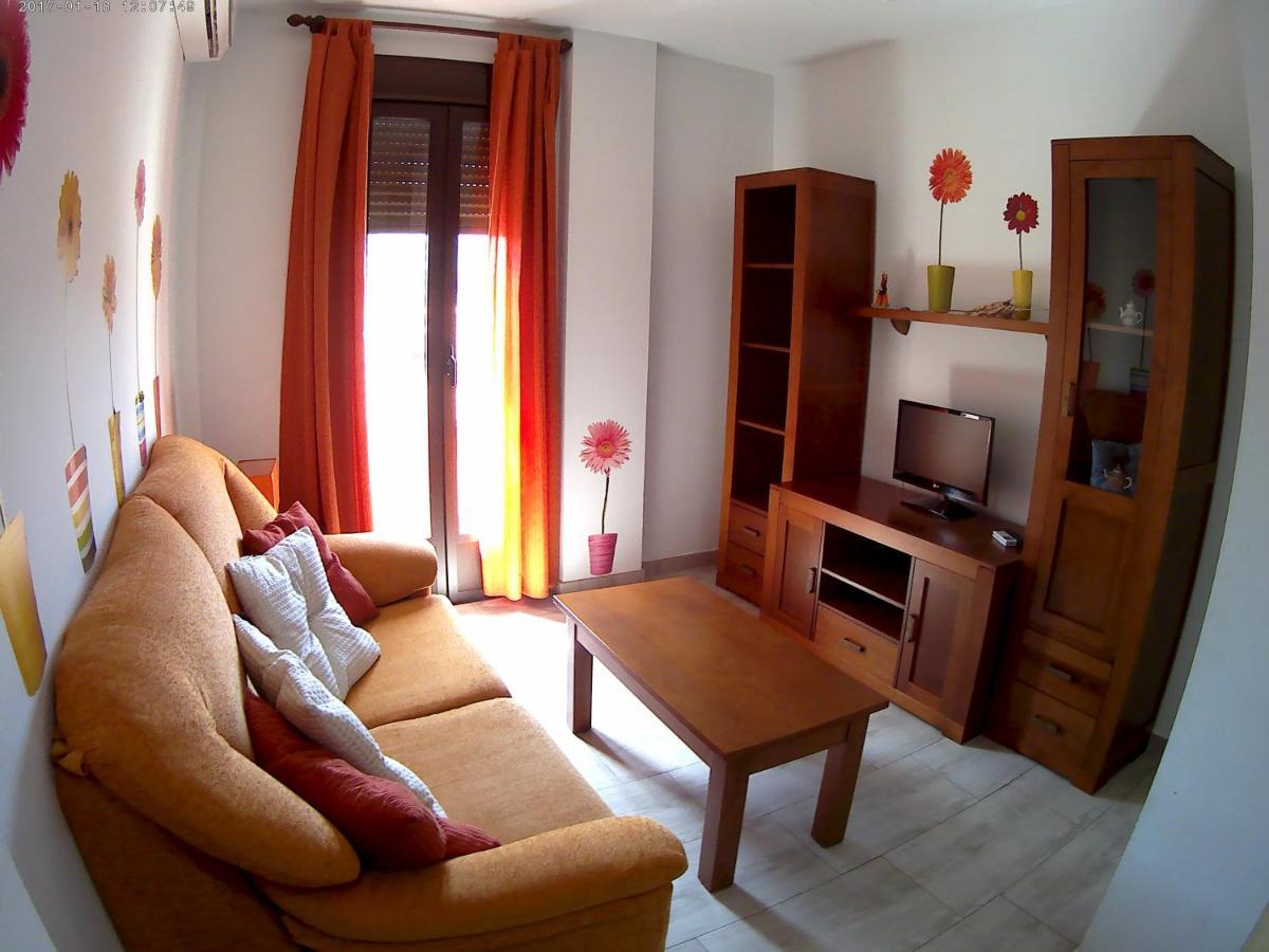 Apartamentos Turisticos Mirayuste Guadalupe  Esterno foto