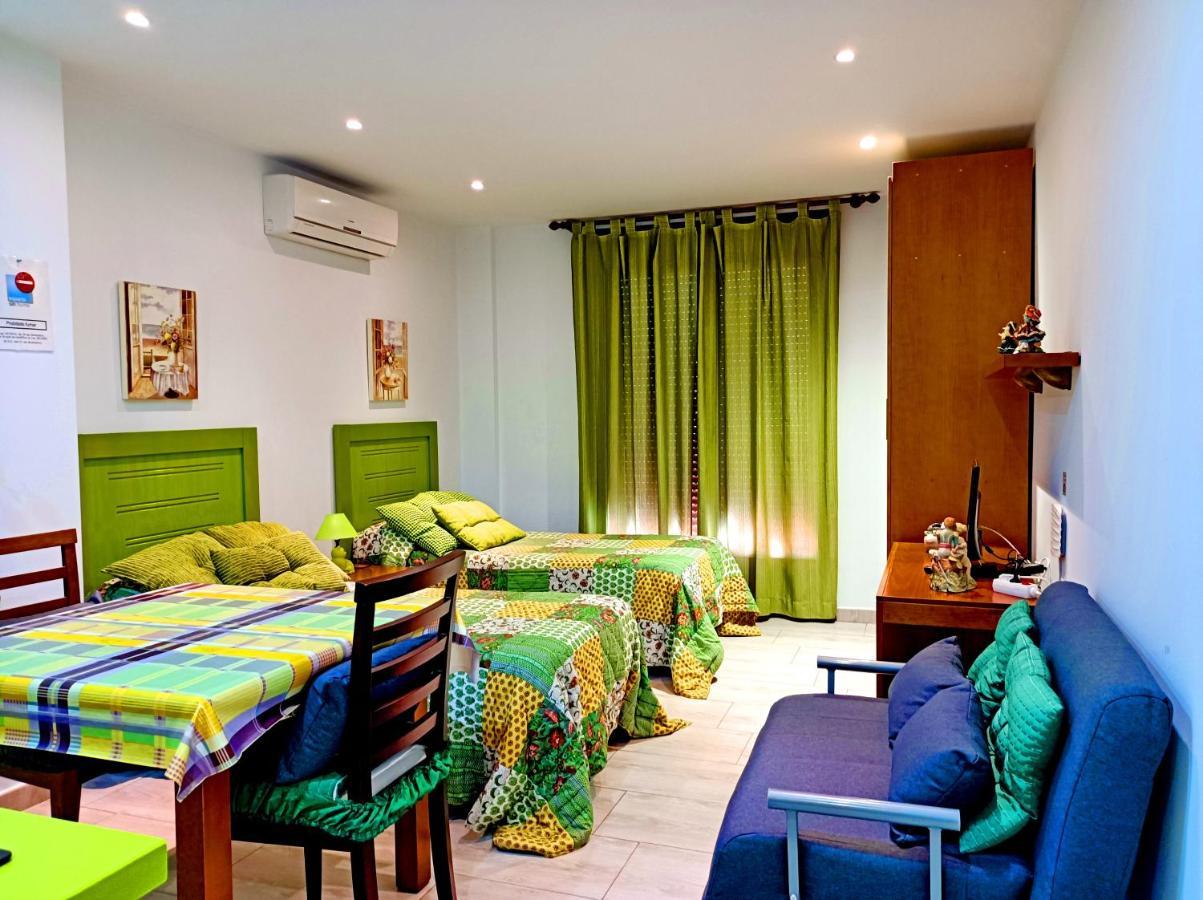 Apartamentos Turisticos Mirayuste Guadalupe  Esterno foto