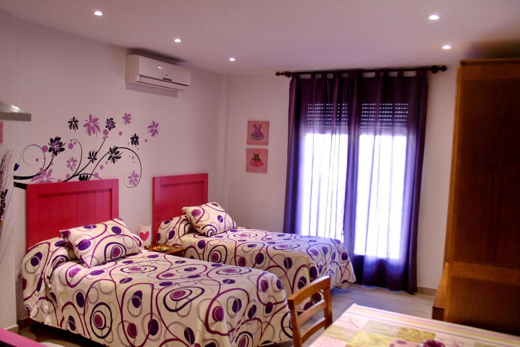 Apartamentos Turisticos Mirayuste Guadalupe  Esterno foto