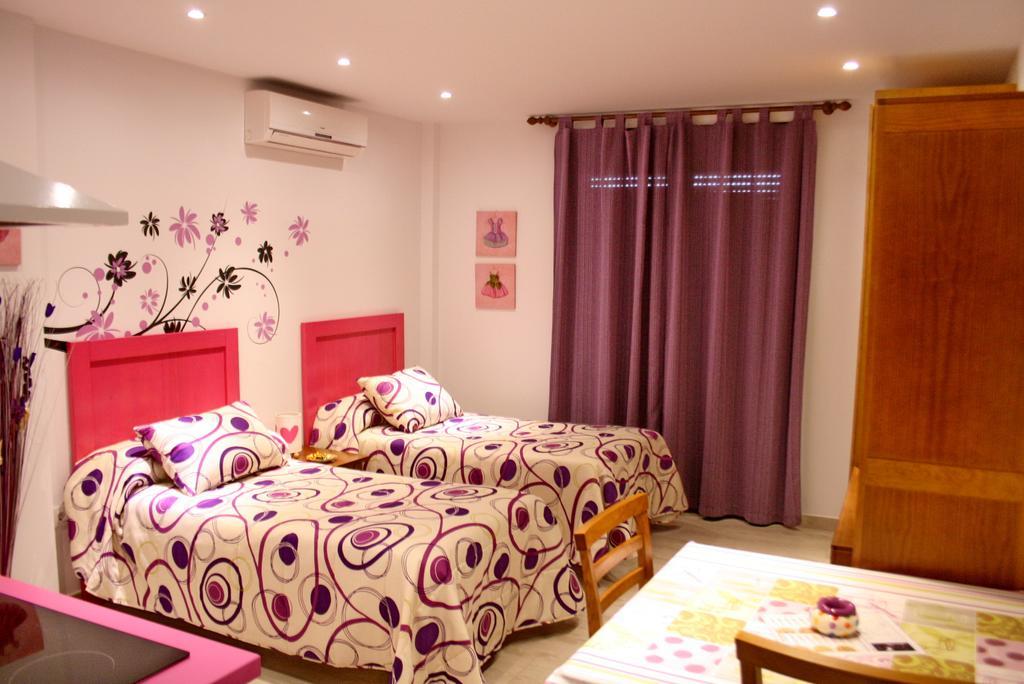 Apartamentos Turisticos Mirayuste Guadalupe  Esterno foto