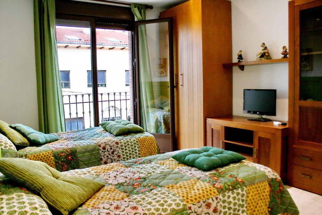 Apartamentos Turisticos Mirayuste Guadalupe  Camera foto