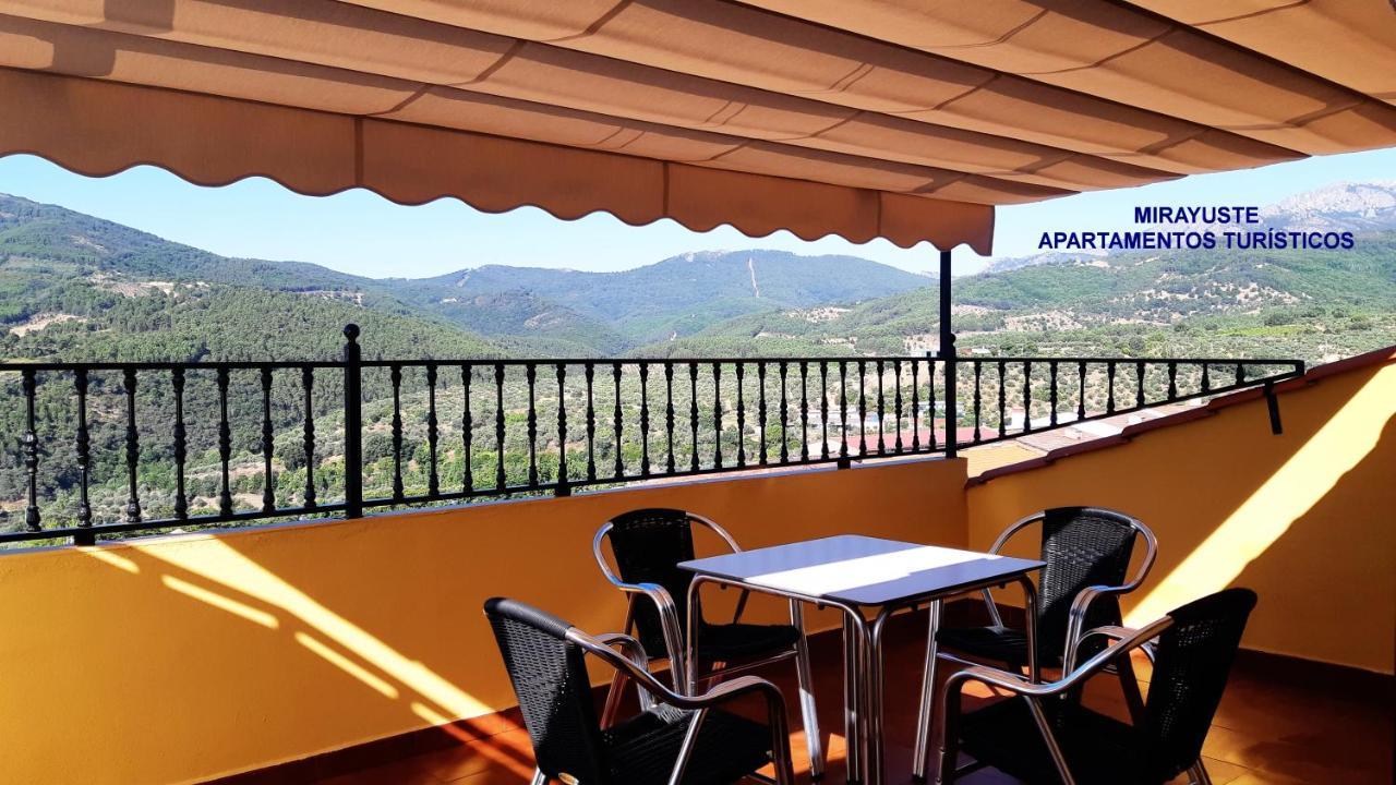 Apartamentos Turisticos Mirayuste Guadalupe  Esterno foto
