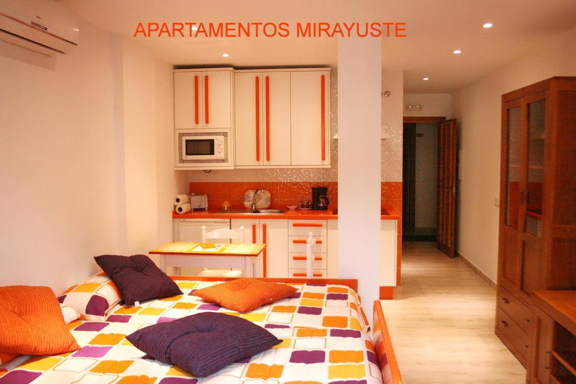 Apartamentos Turisticos Mirayuste Guadalupe  Camera foto