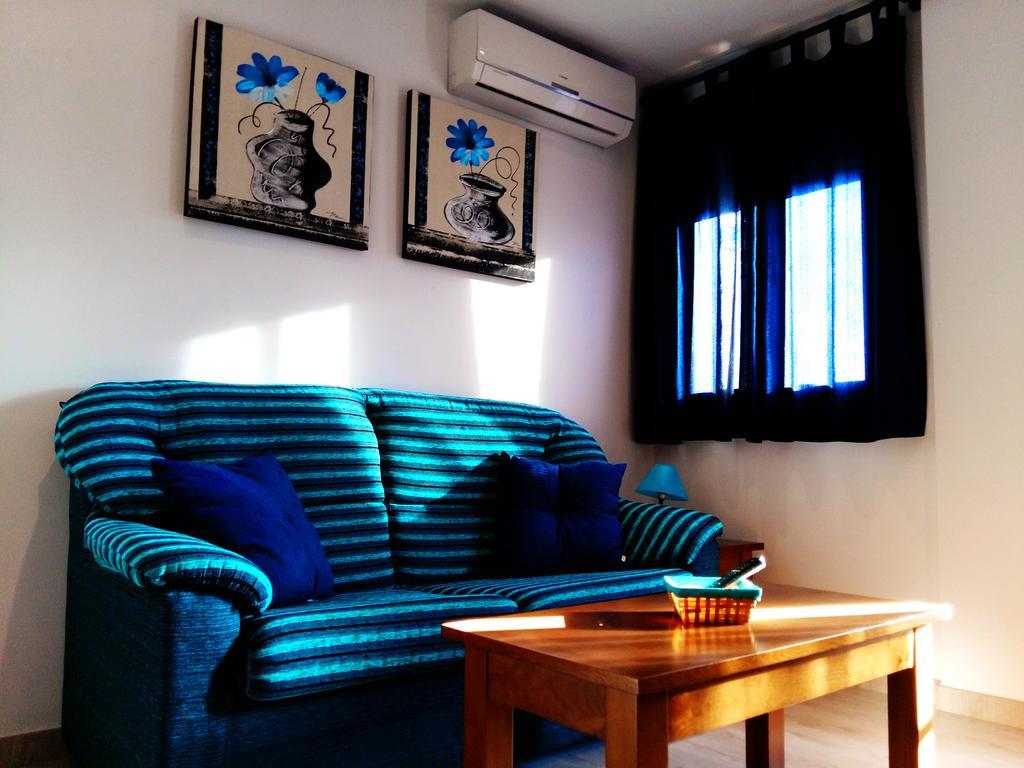Apartamentos Turisticos Mirayuste Guadalupe  Esterno foto