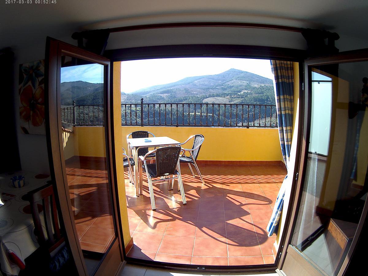 Apartamentos Turisticos Mirayuste Guadalupe  Esterno foto