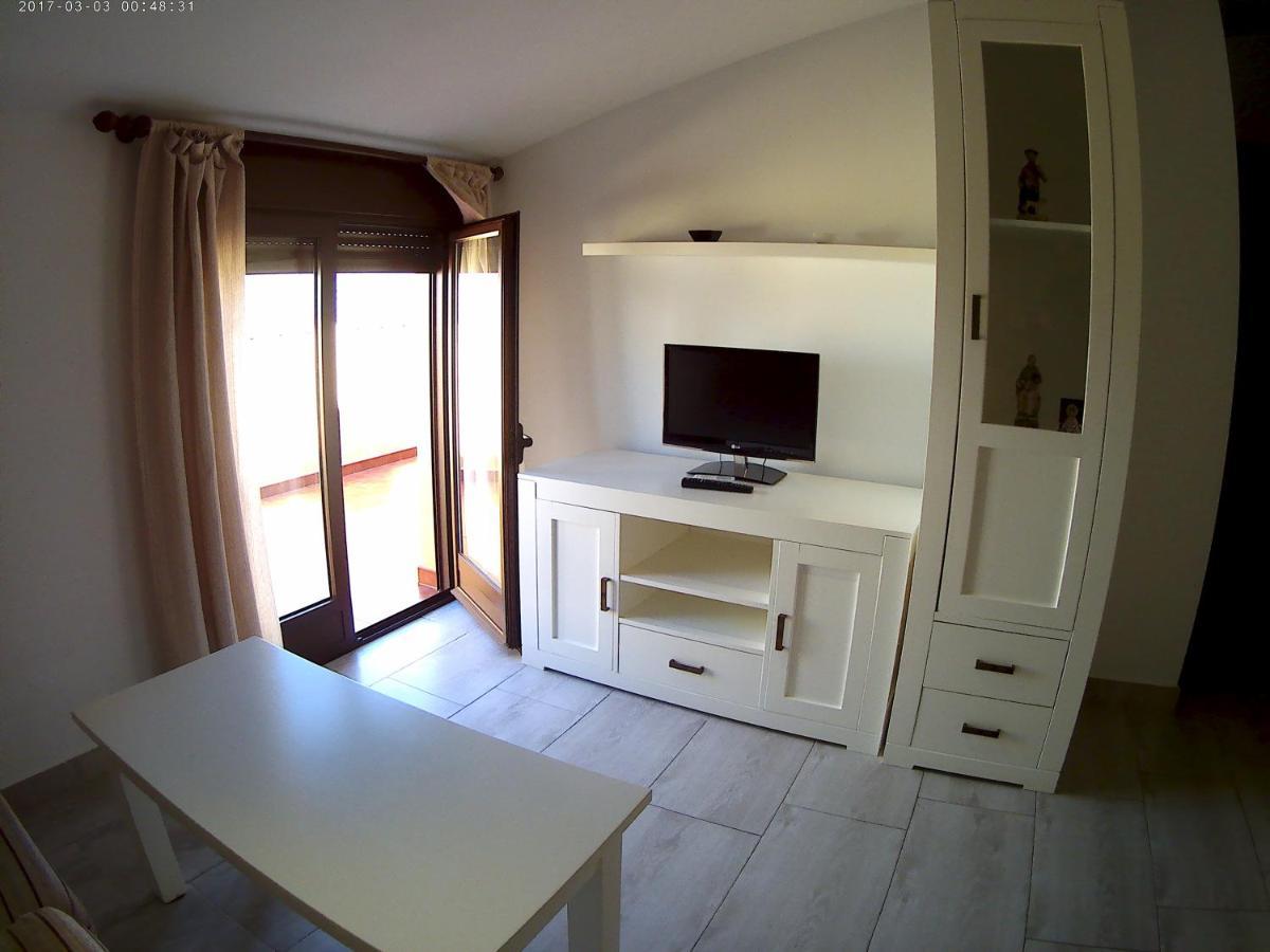 Apartamentos Turisticos Mirayuste Guadalupe  Esterno foto